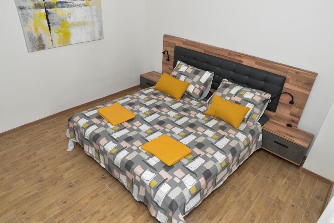 Apartman Nina 3 扎达尔 外观 照片