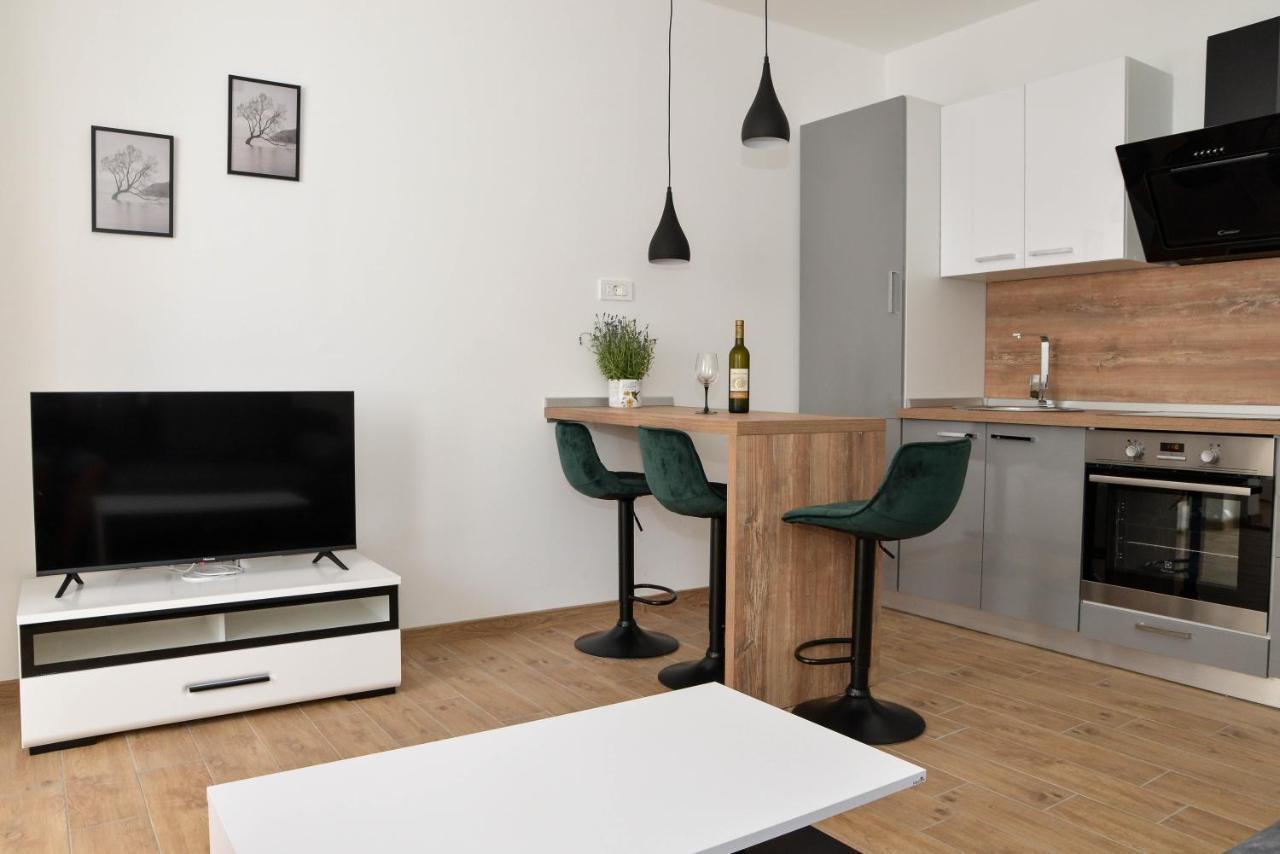 Apartman Nina 3 扎达尔 外观 照片