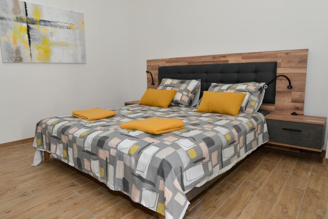 Apartman Nina 3 扎达尔 外观 照片